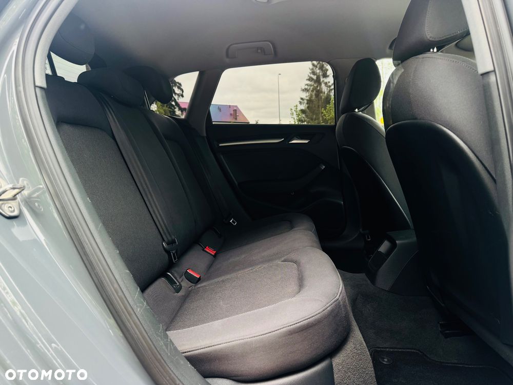 Audi A3 Sportback 30 TDI Edition One - 36