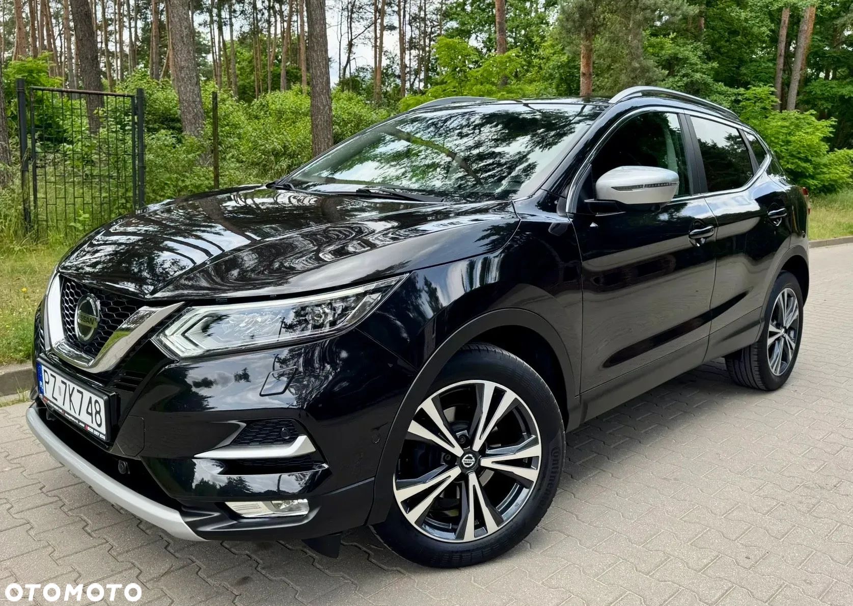 Nissan Qashqai 1.3 DIG-T N-Connecta - 1