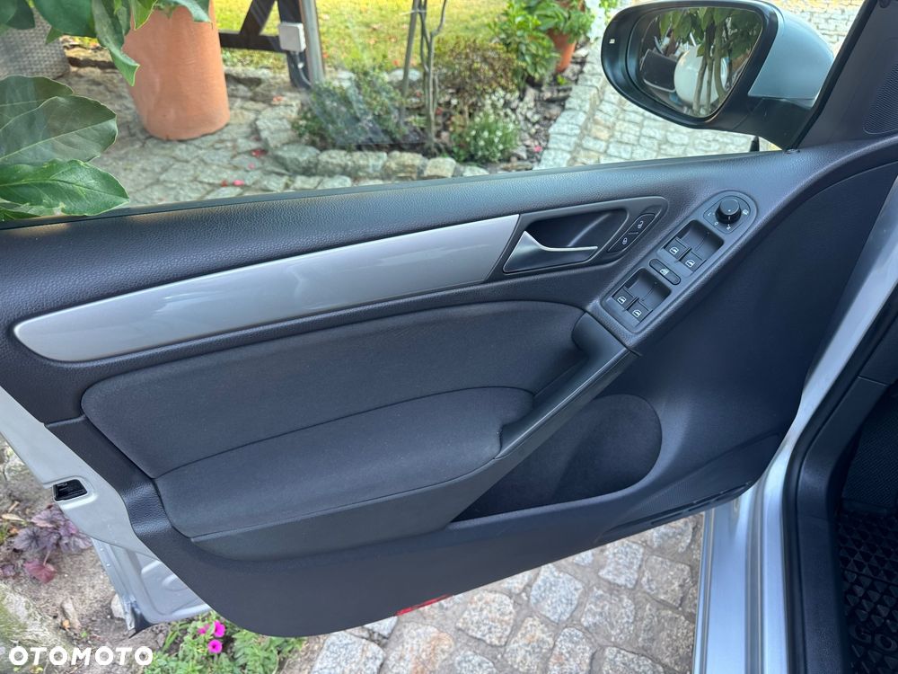 Volkswagen Golf 1.4 Comfortline - 12
