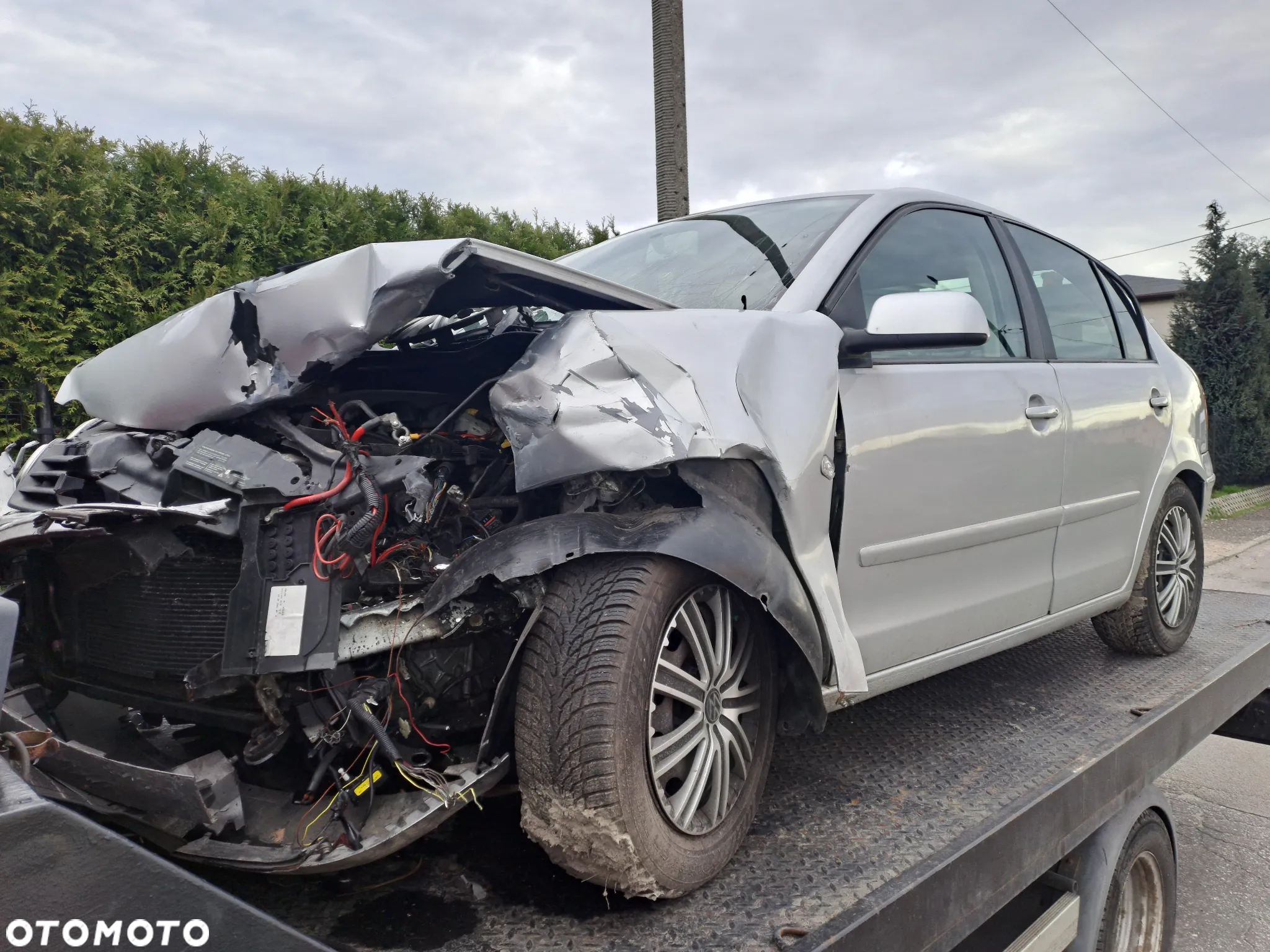 Volkswagen Polo 9n sedan 1.4 16V automat kod skrzyni GJG kod lakieru LA7W cały na części - 4