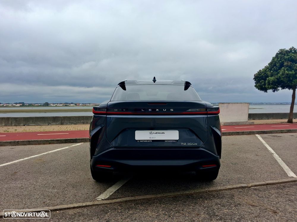 Lexus RZ 300e Premium - 7