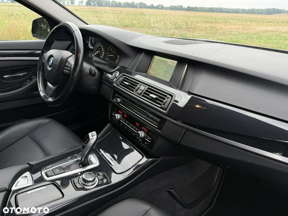 BMW Seria 5 530d Sport-Aut - 21