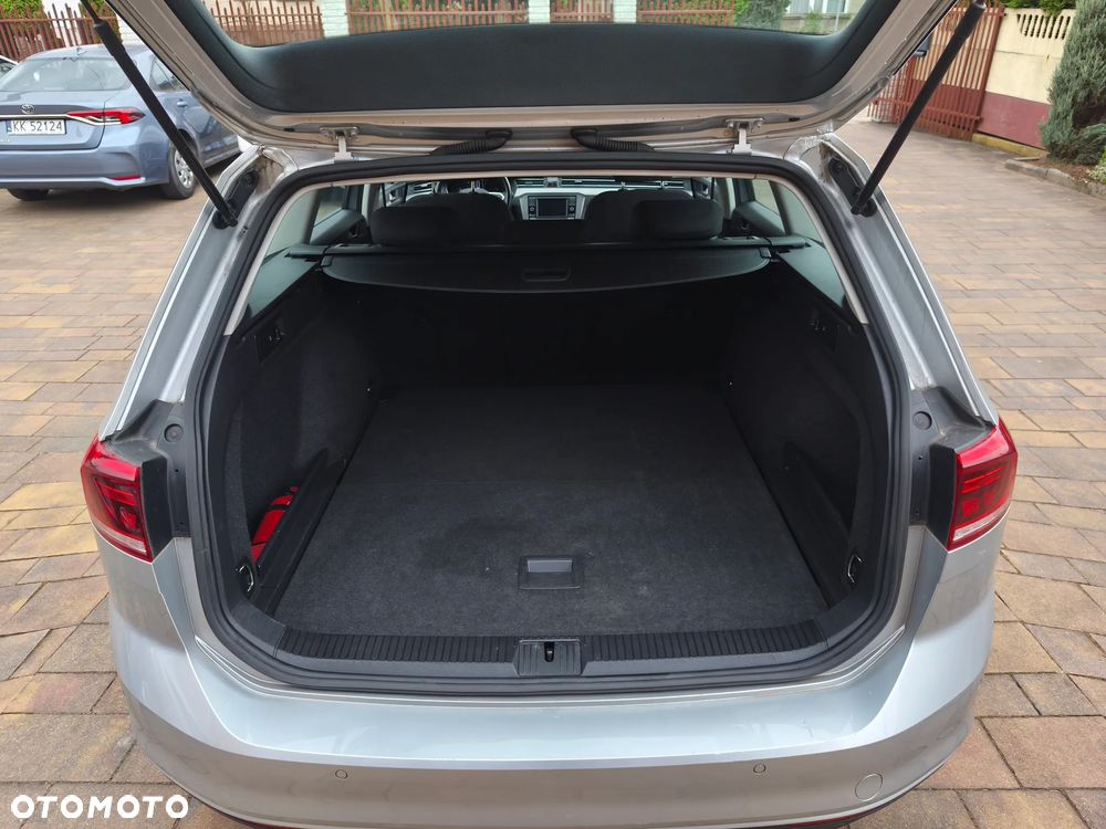 Volkswagen Passat - 7