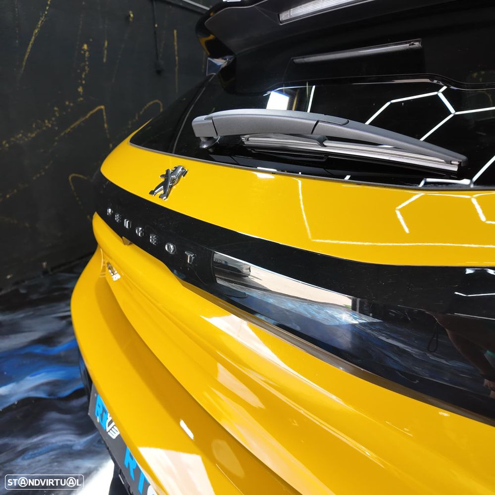 Peugeot 208 ver-1-2-puretech-allure-eat6 - 13