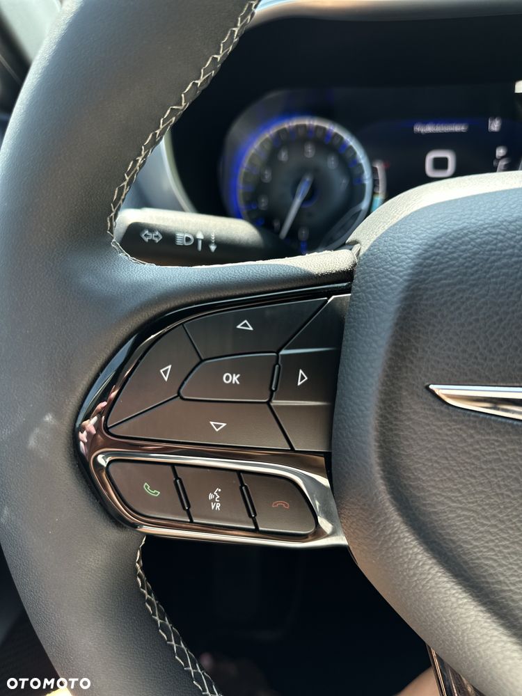 Chrysler Pacifica - 13