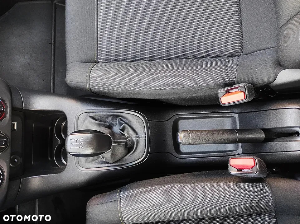 Citroën C3 1.2 PureTech Feel - 36