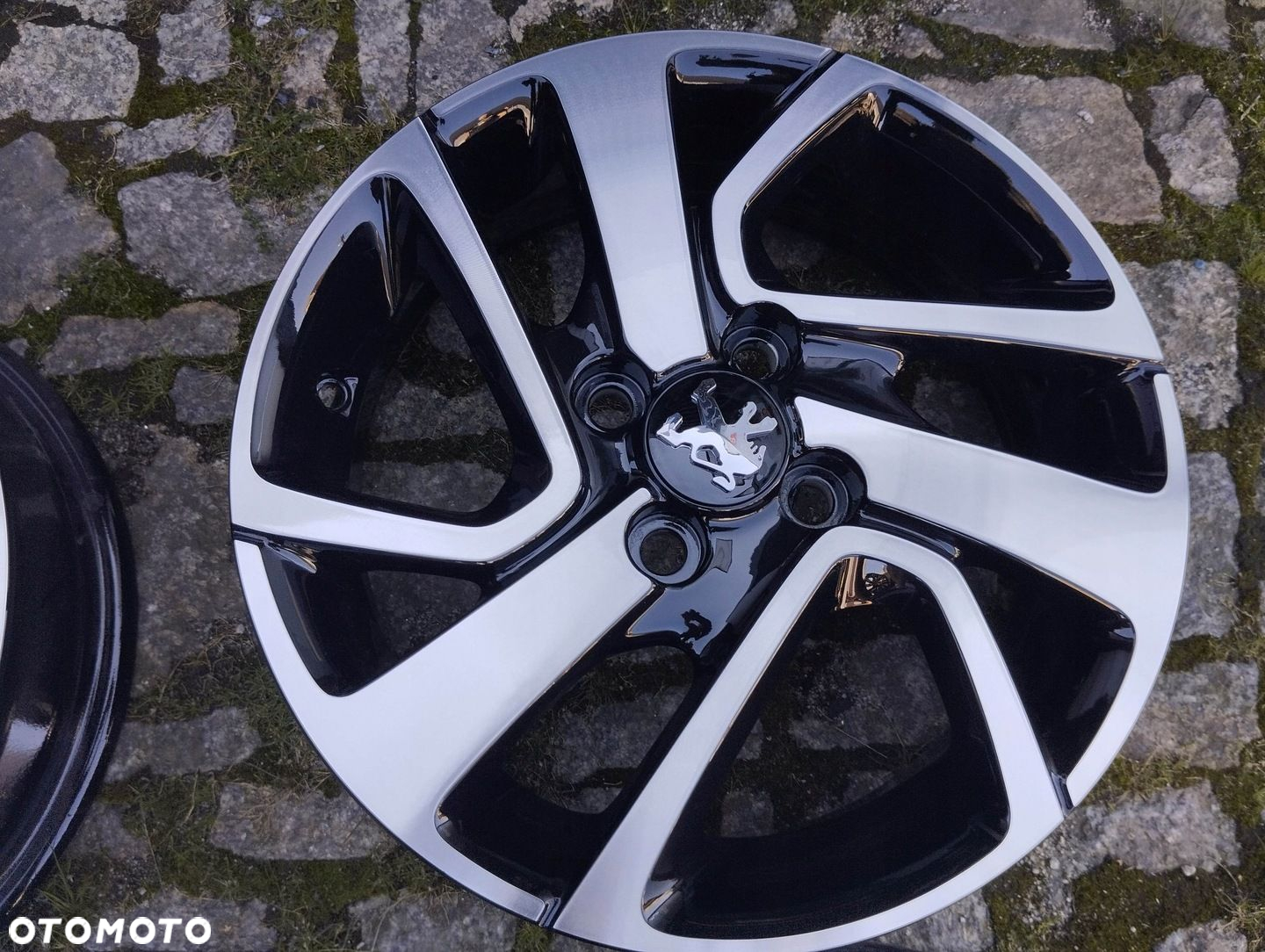 Felgi Alu Peugeot 108 Citroen C1 Toyota Aygo 4x100 15 - 9