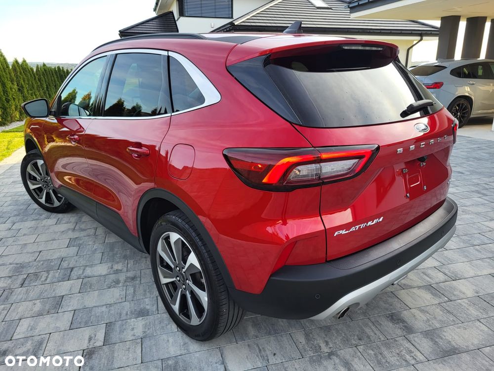 Ford Kuga 2.0 EcoBoost 4x4 ST-Line - 25