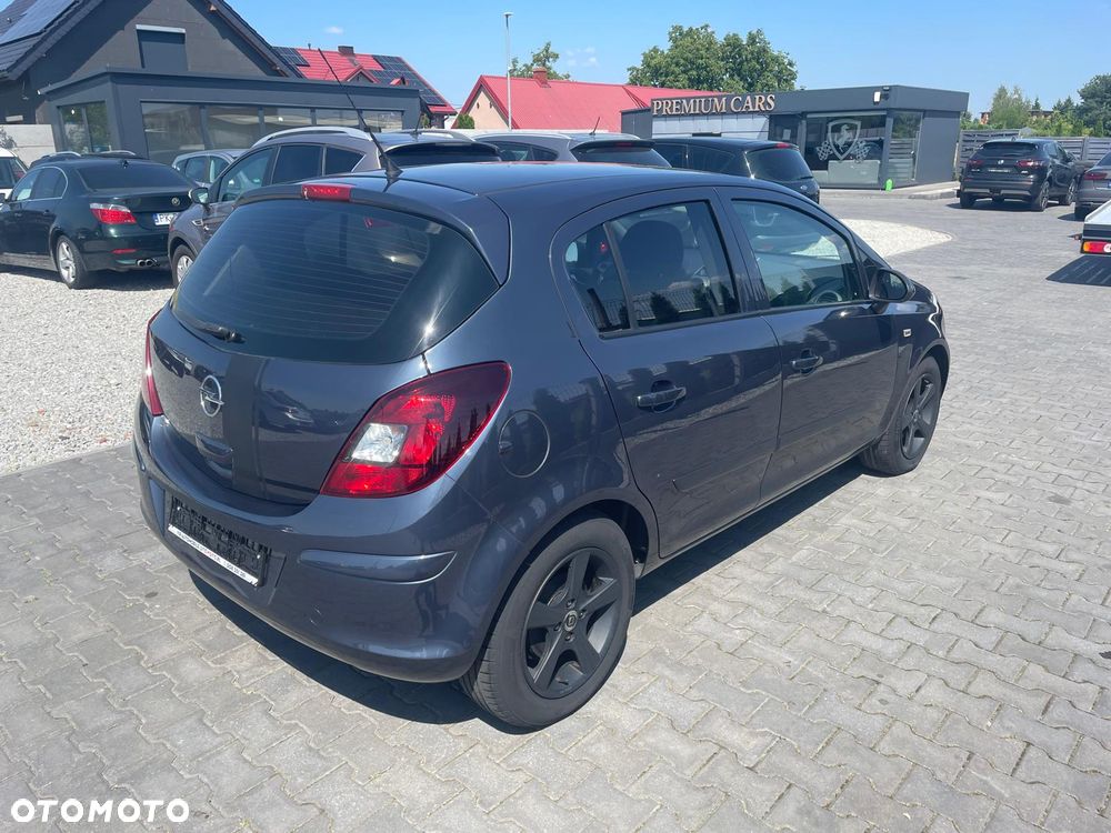 Opel Corsa 1.4 16V Innovation - 4