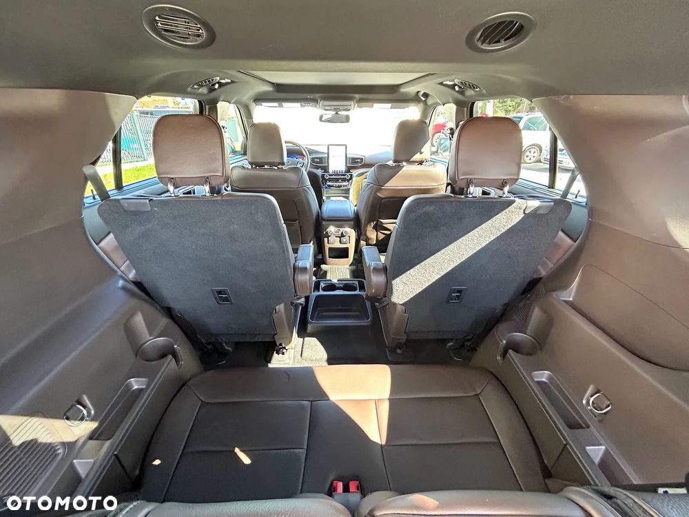 Ford Explorer - 34