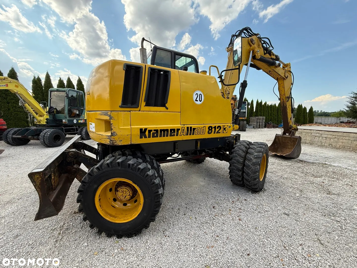 Kramer 812 KOPARKA KOŁOWA/ 12 TON / DWIE OSIE SKRĘTNE / MAŁE GABARYTY / BARDZO ZWROTNA / ZADBANA Z NIEMIEC / 70 75 80 90 100 110 / 308 310 / TEREX TW - 15