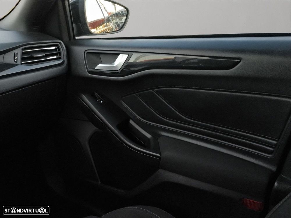 Ford Focus 1.0 EcoBoost MHEV ST-Line - 12
