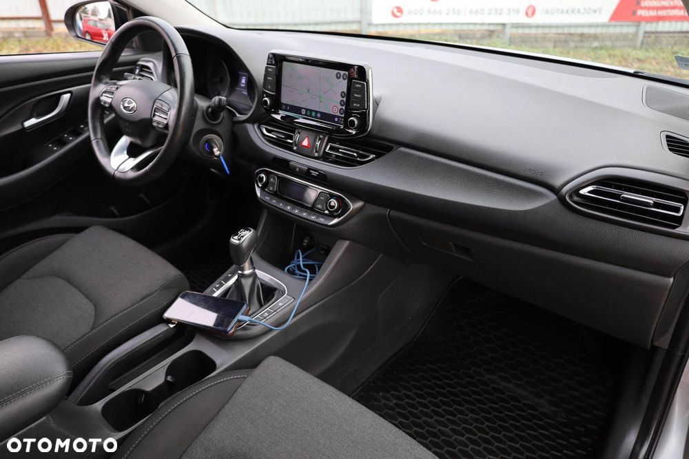 Hyundai i30 1.5 DPI Smart - 31