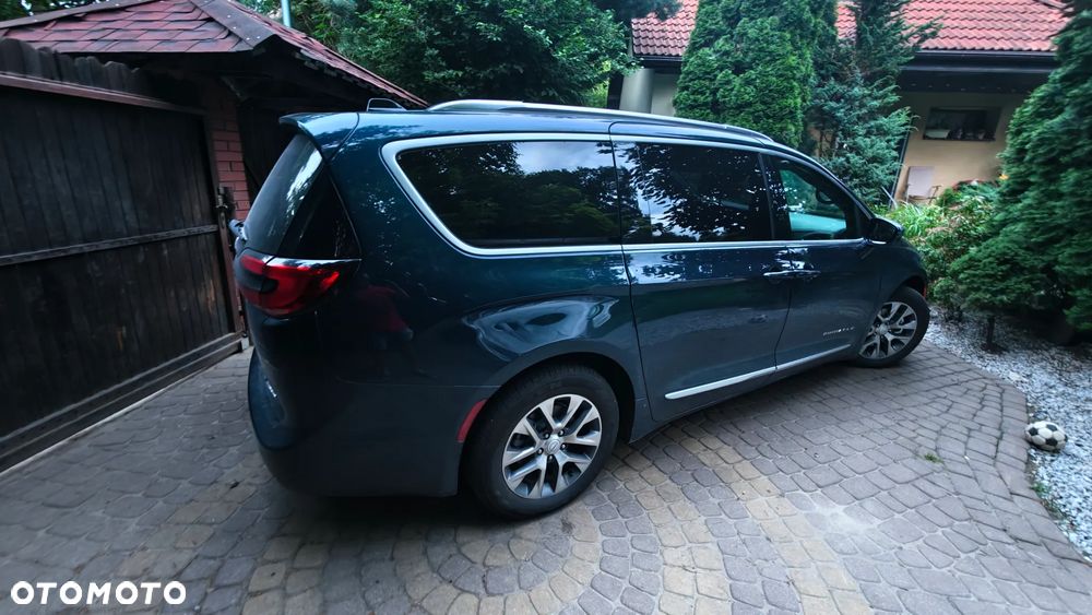 Chrysler Pacifica - 3