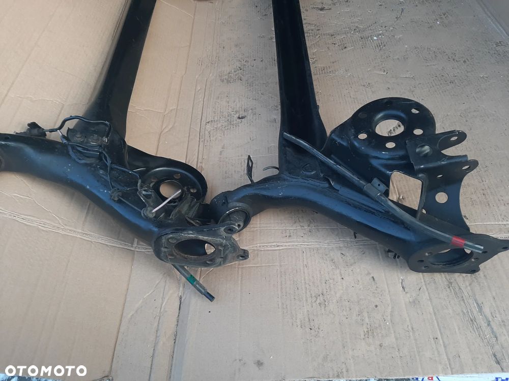 belka oś tył zawieszenia Toyota Prius III Auris I Orginał bez rdzy super stan import italy - 5
