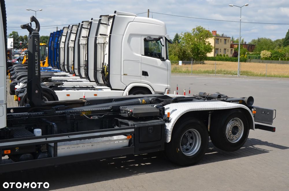 Volvo FH 4 / 6x2 HAKOWIEC / KLIMA P / MEILLER / OŚ POD. i SKRĘTNA / CC / Z NIEMIEC / 6649 - 9