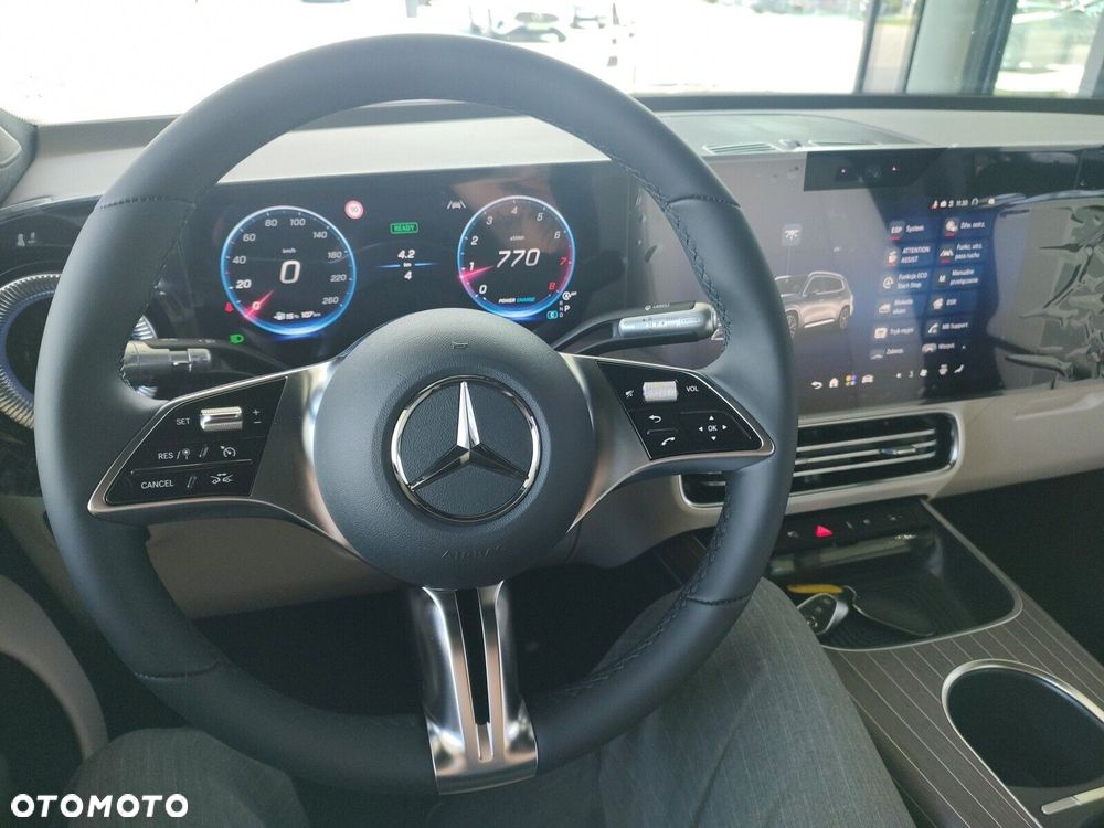 Mercedes-Benz GLB - 9