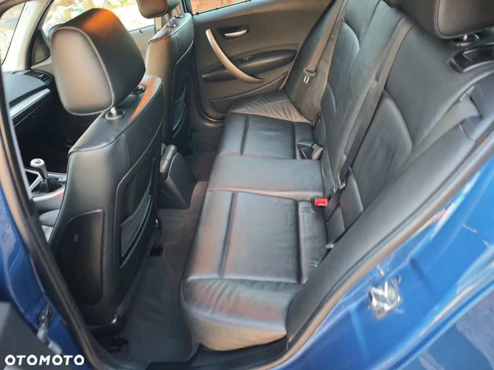BMW X1 sDrive18i - 15