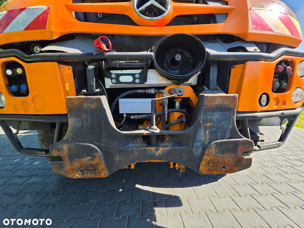 Unimog U527 - 13