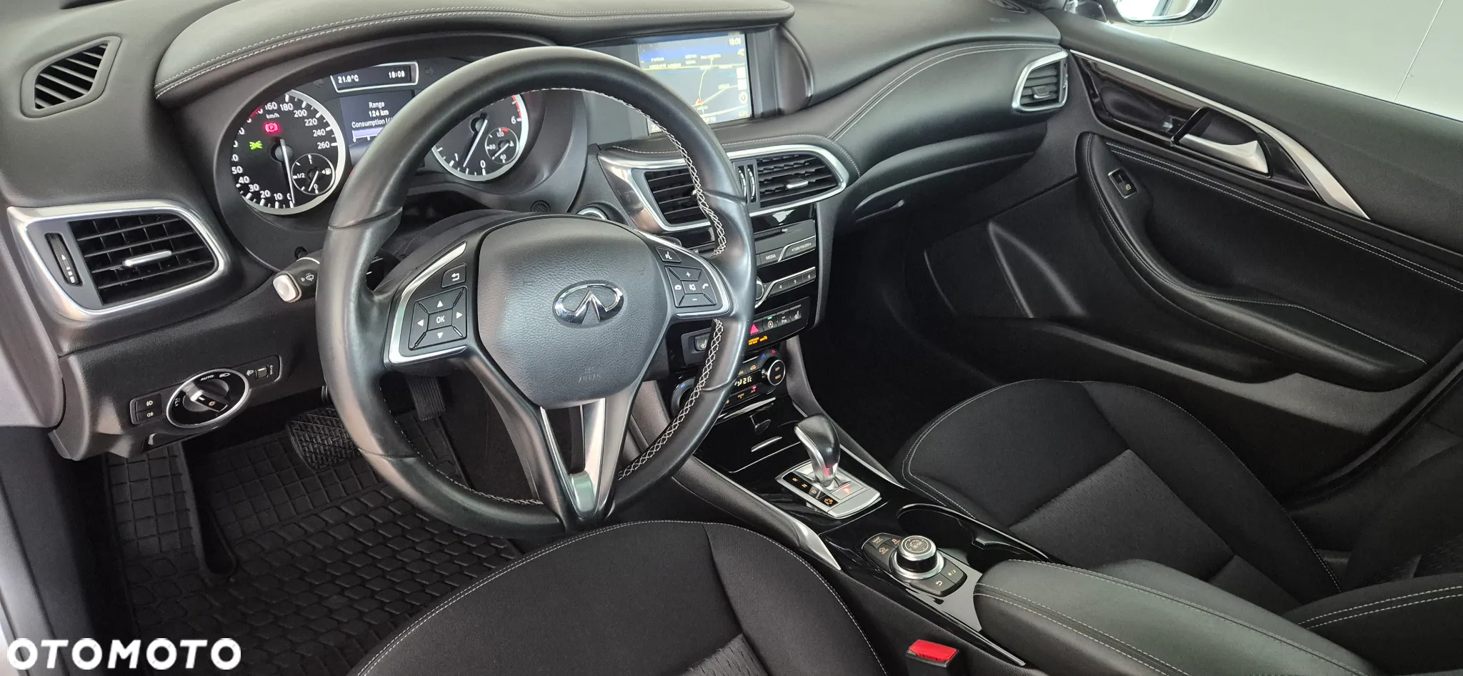 Infiniti QX30 2.2d Luxe AWD 7DCT - 33