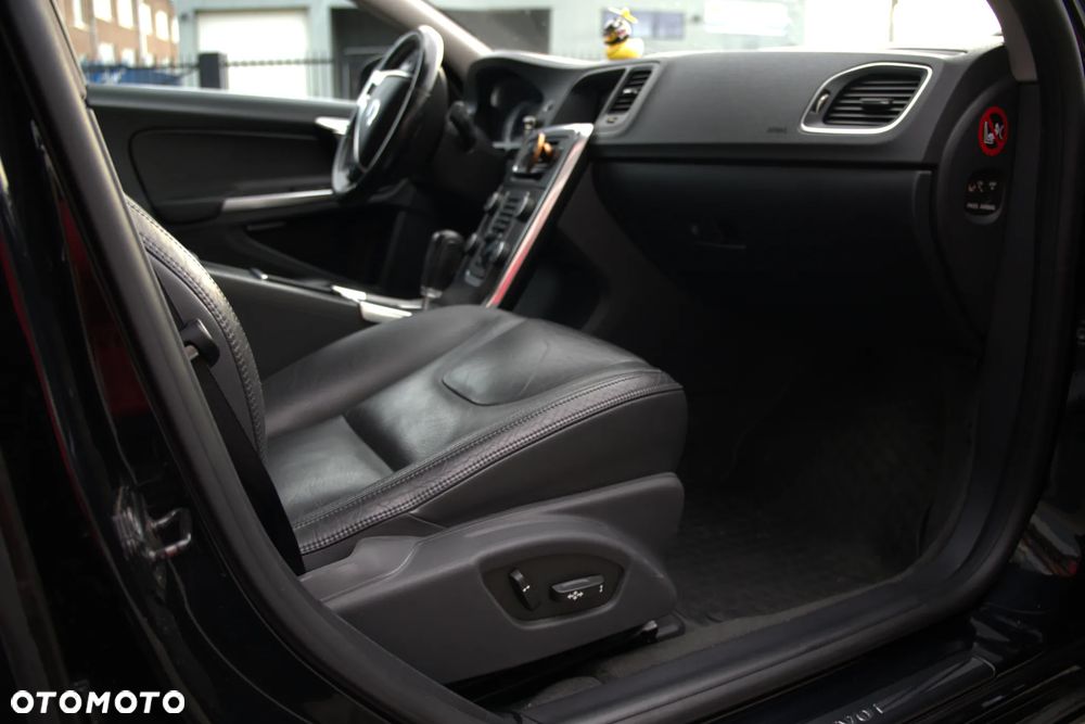 Volvo S60 T6 AWD Summum - 30