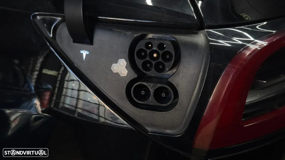 Tesla Model Y Long Range Tração Integral - 29