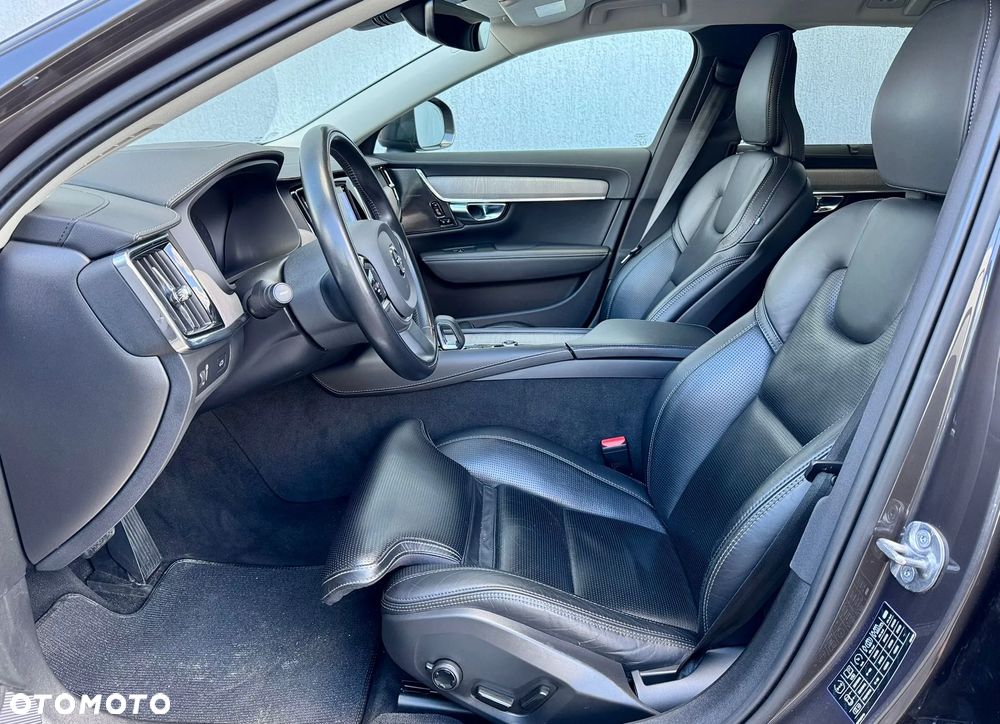 Volvo V90 Cross Country B5 B AWD Pro - 22