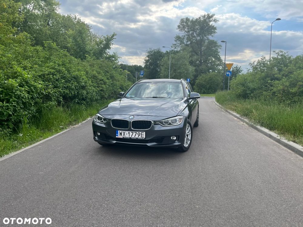BMW Seria 3 320i Touring xDrive - 1