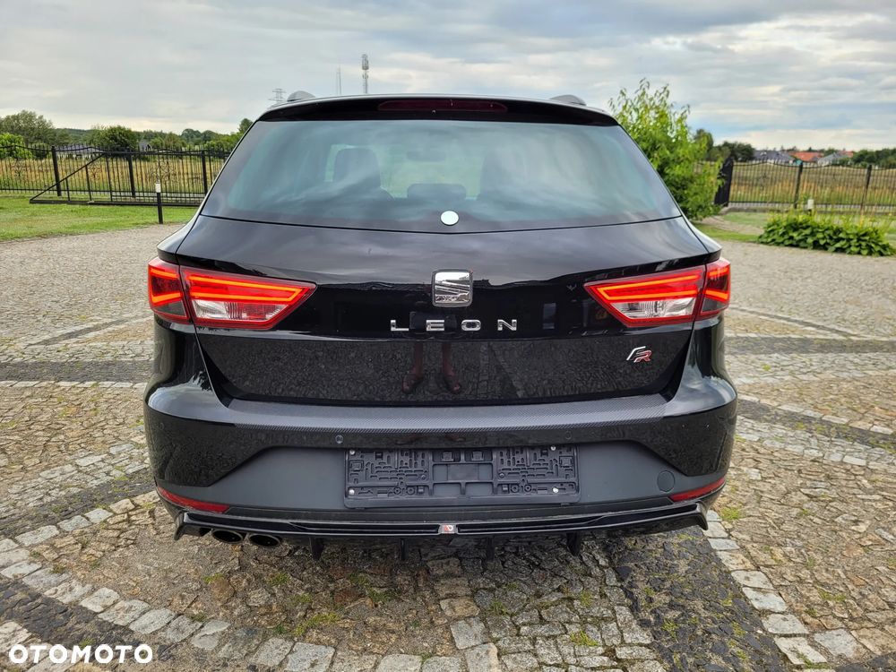 Seat Leon 2.0 TDI DPF FR Black Matt Edition - 26