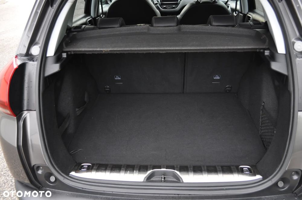 Peugeot 2008 PureTech 82 Allure - 22