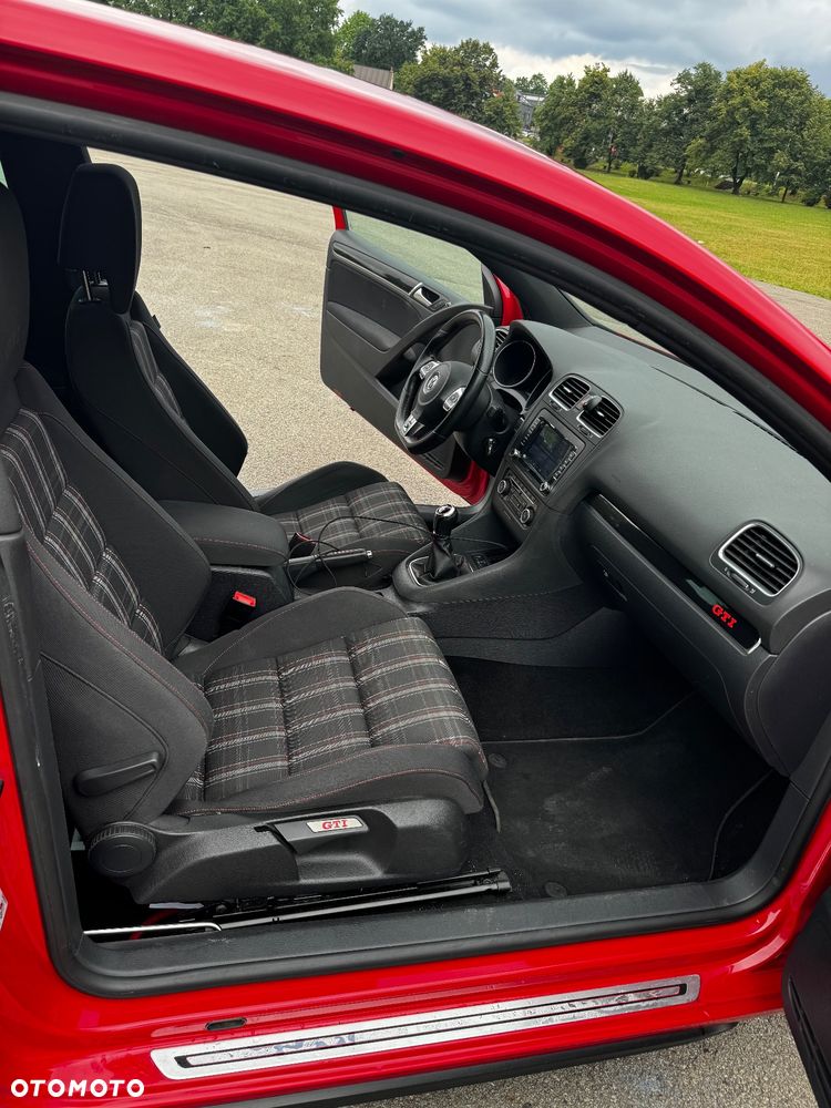 Volkswagen Golf - 13