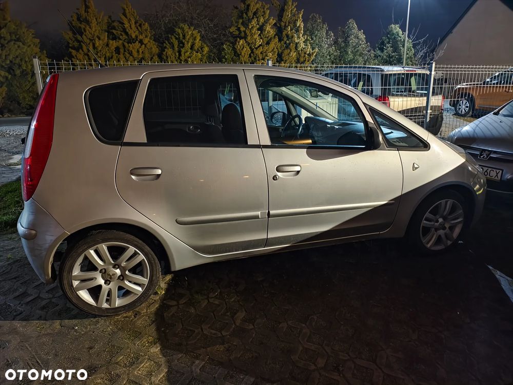 Mitsubishi Colt 1.5 Invite - 5