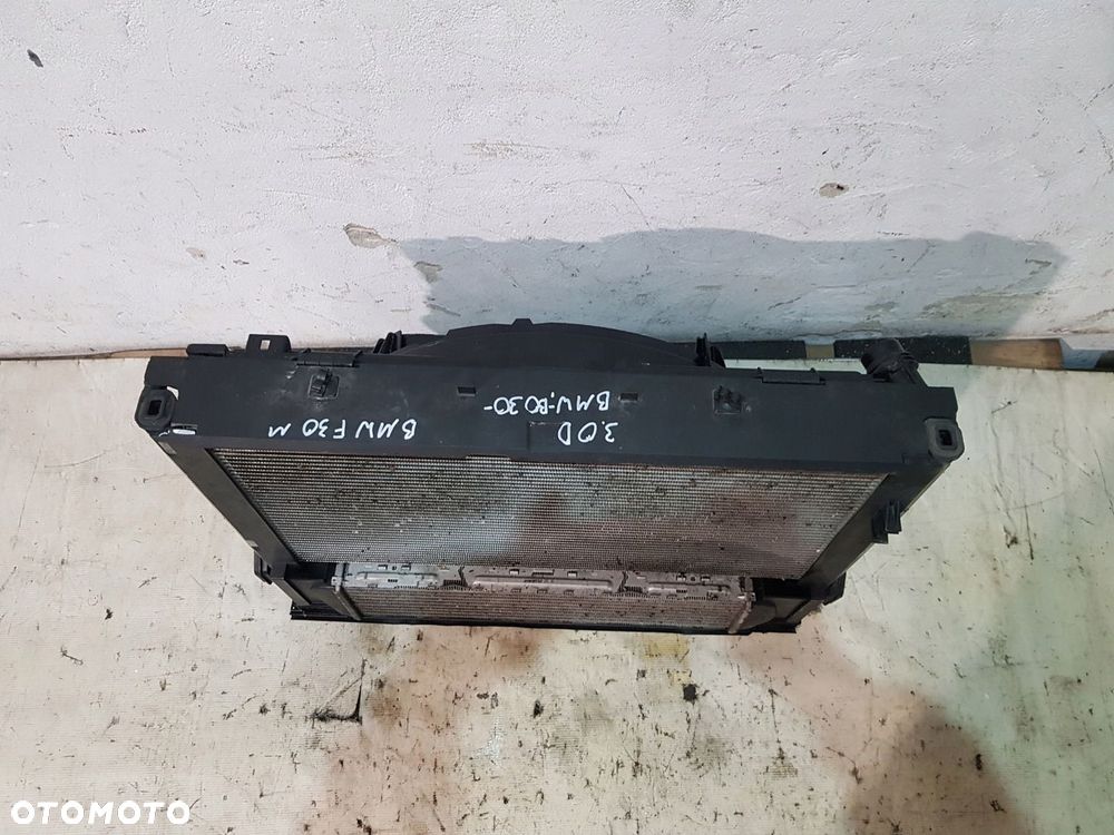 KOMPLET CHŁODNIC WENTYLATOR 8507422 BMW F30 F31 EU 14r 3.0D - 2