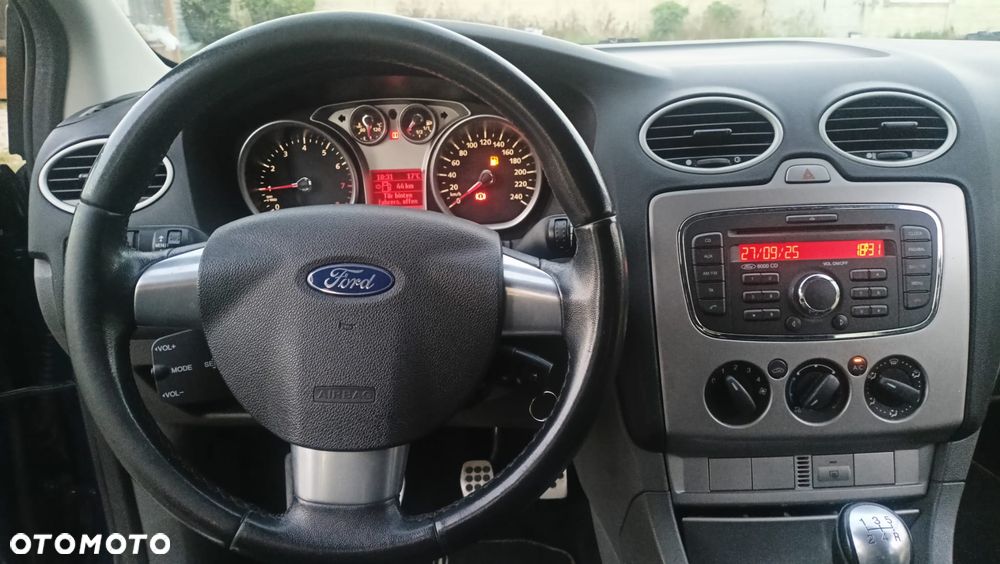 Ford Focus 1.6 Trend + - 20