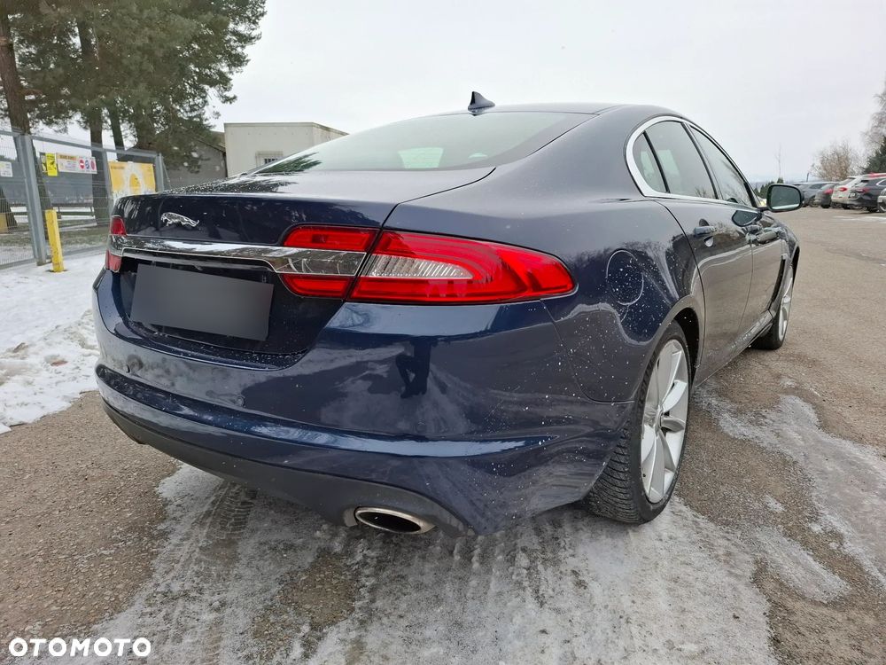 Jaguar XF 3.0 V6 D Luxury - 7
