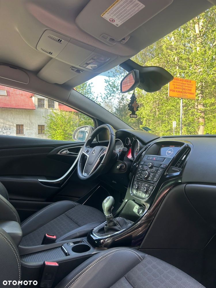 Opel Astra 1.6 Turbo Edition - 8