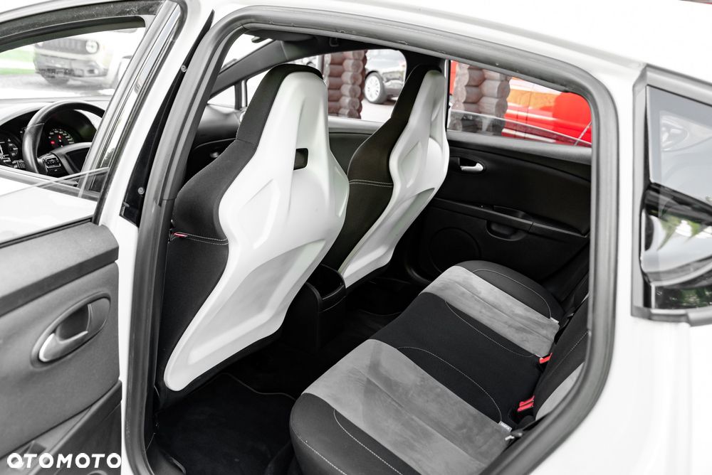 Seat Leon 2.0 TSI Cupra R - 22