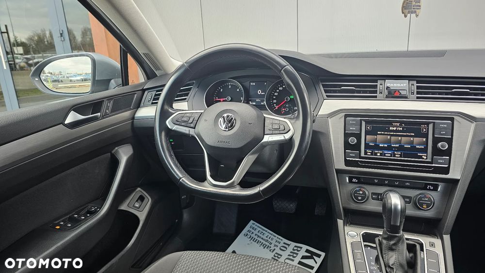 Volkswagen Passat 2.0 TDI EVO Essence DSG - 13