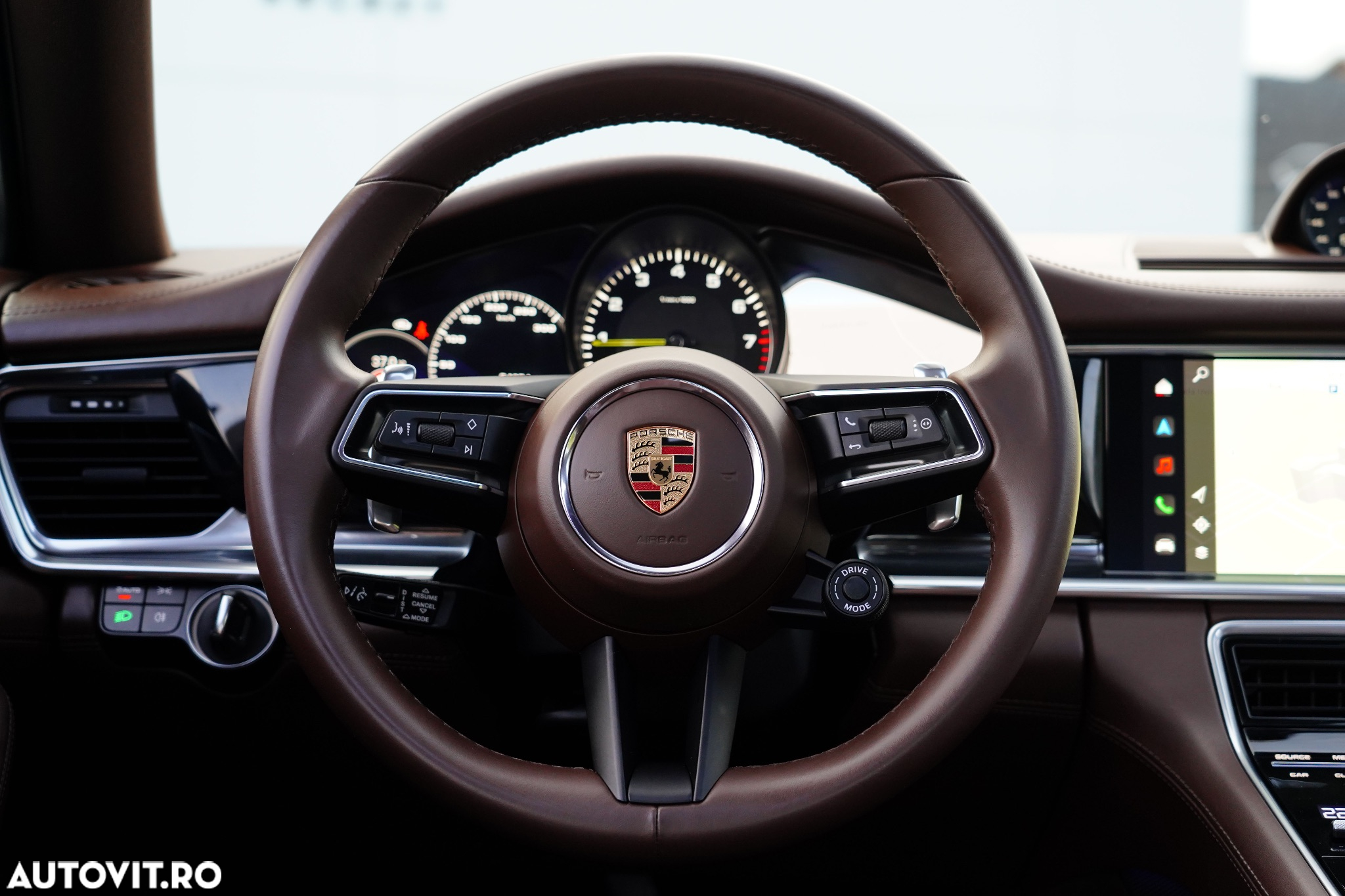 Porsche Panamera 4 E-Hybrid - 33