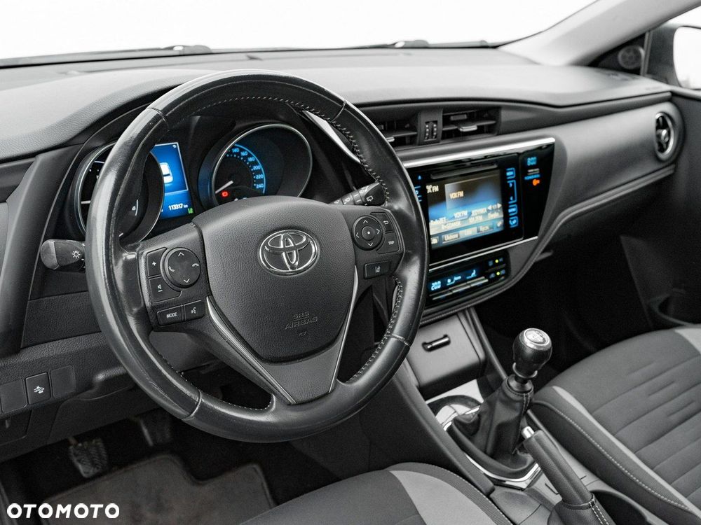 Toyota Auris 1.6 Premium - 7