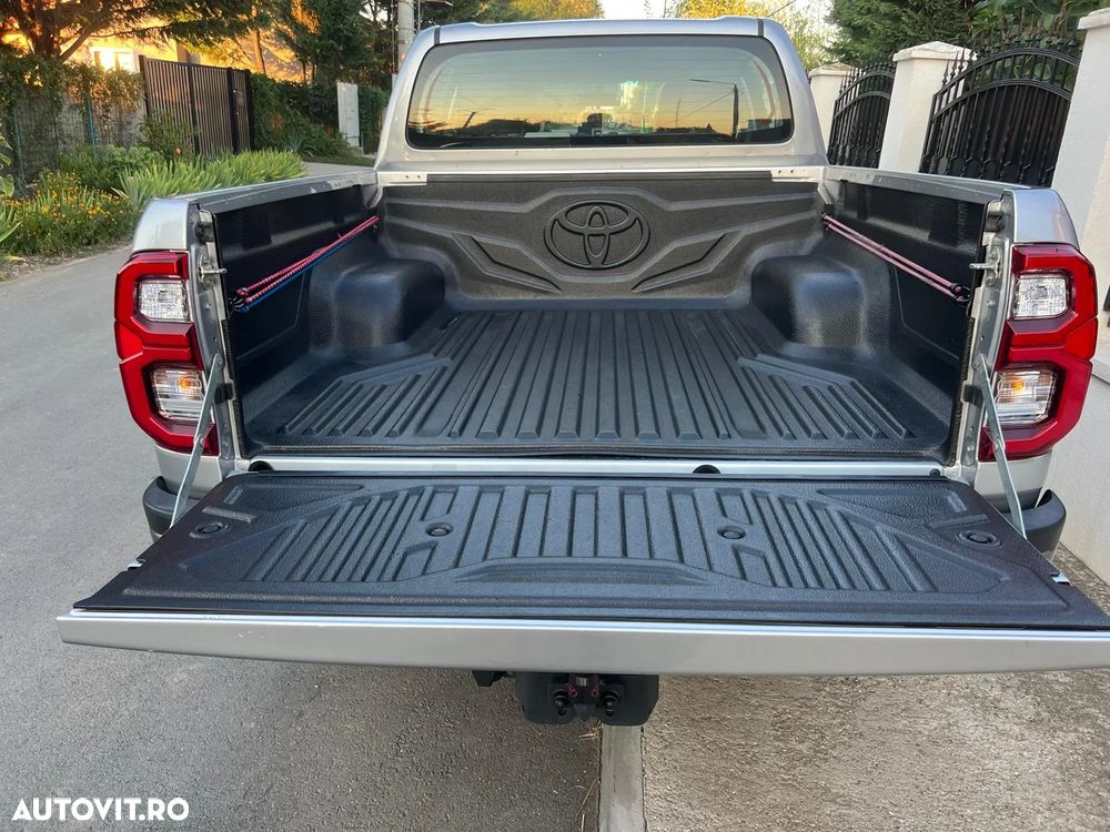 Toyota Hilux 4x4 Double Cab M/T Comfort - 4