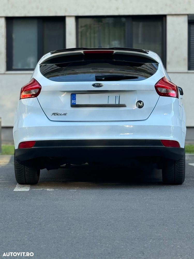 Ford Focus 1.5 TDCi Powershift Titanium - 20