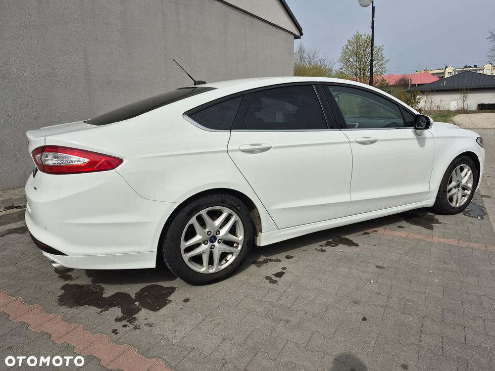 Ford Fusion - 2
