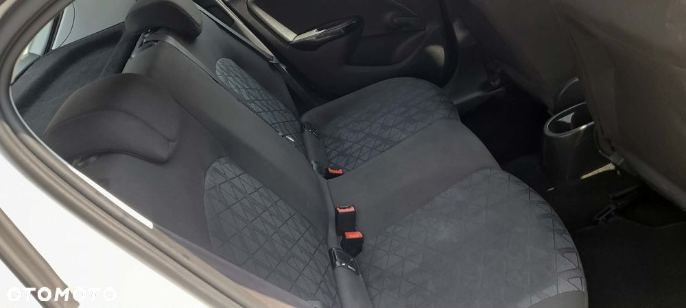 Opel Corsa 1.4 16V Cosmo - 10