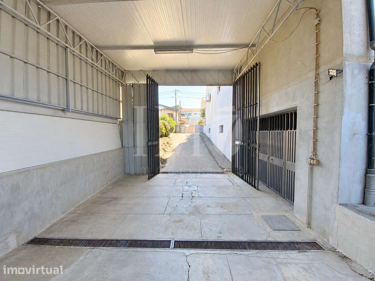 Armazém com 250m² em Merelim S. Paio - Braga - Grande imagem: 4/5