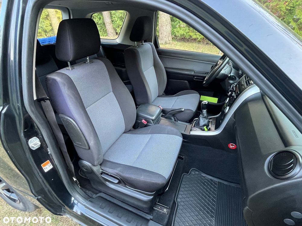 Suzuki Grand Vitara 1.6 Comfort Style - 16