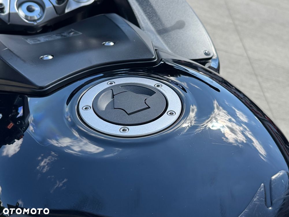 Kawasaki GTR - 15