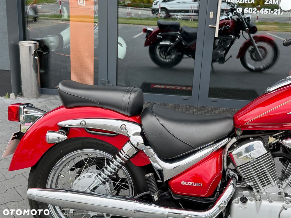 Suzuki Intruder - 10