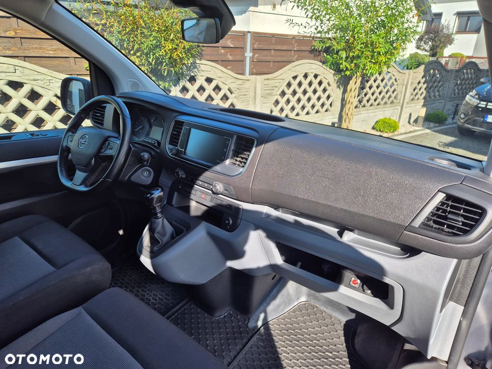 Opel VIVARO 6 OSOBOWY 2.0 LONG SALON PL BEZWYPADKOWY KLIMATYZACJA SERWIS ASO PO SERWISIE FV23% BRYGADOWY BRYGADÓWKA DOKA TRAFIC - 28