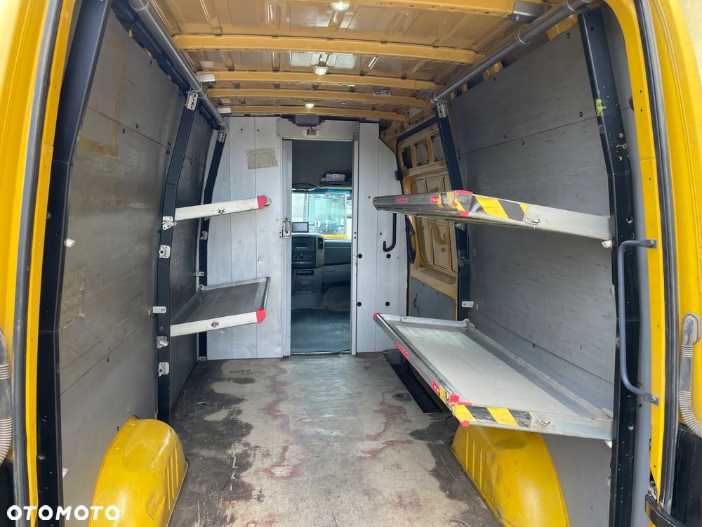Volkswagen Crafter - 9